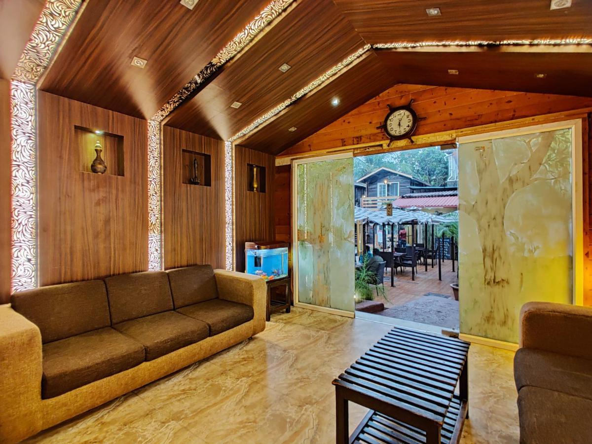La Vie Woods- Couples/families Only Chalet Calangute